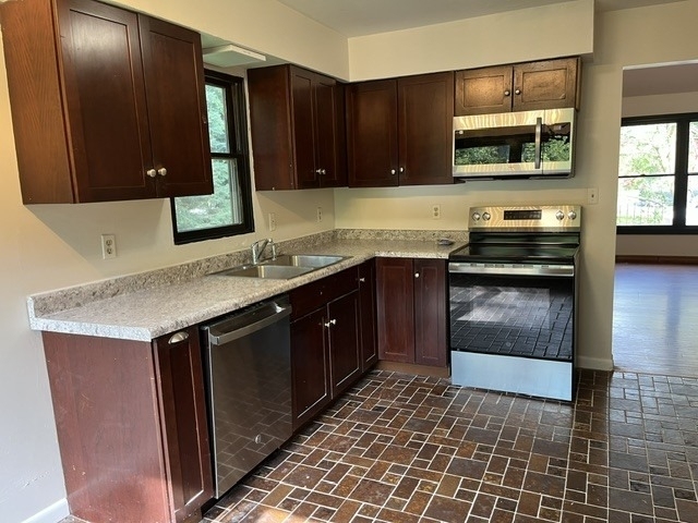 595 S River Street - Photo 4