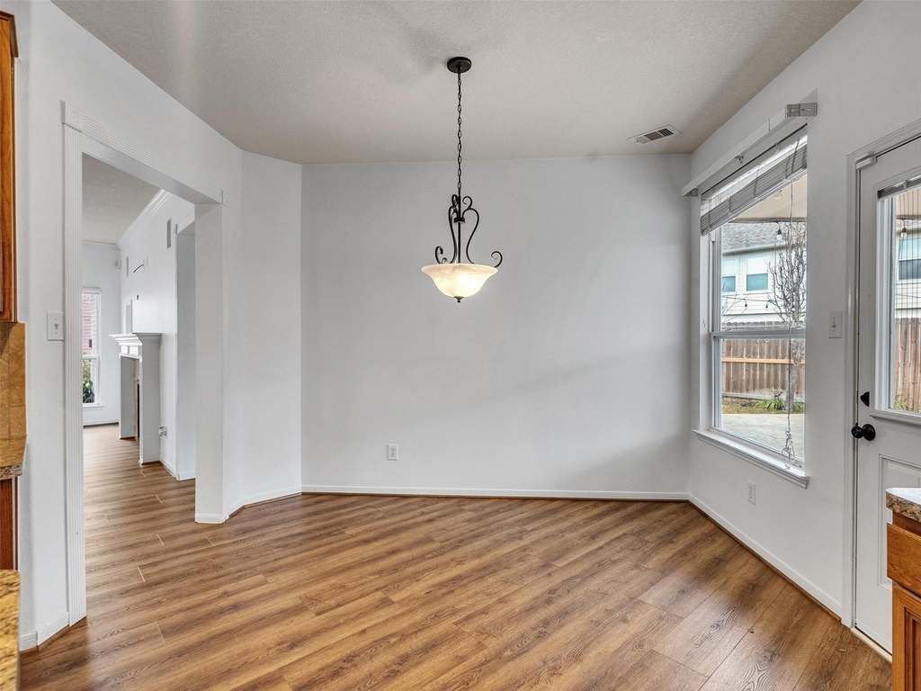 9915 Valance Way - Photo 9