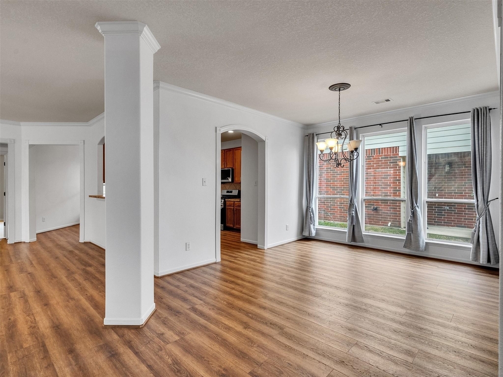 9915 Valance Way - Photo 6