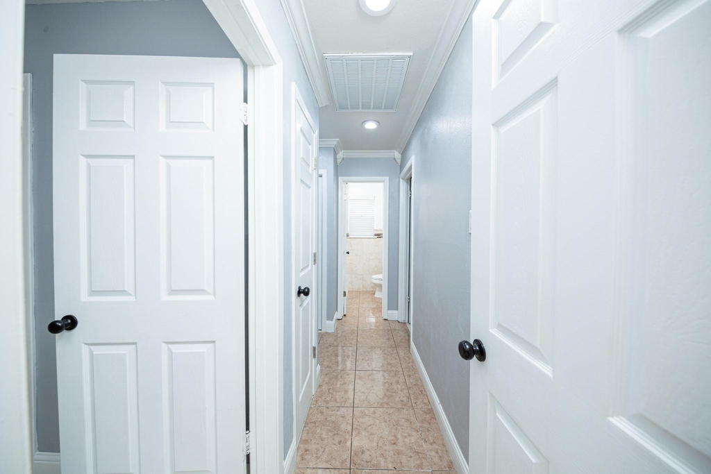 823 Parkhill Street - Photo 11