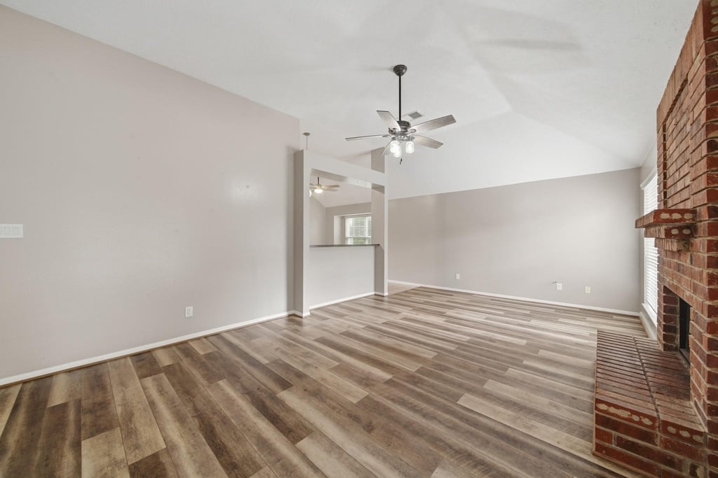 2004 Landing Boulevard - Photo 18