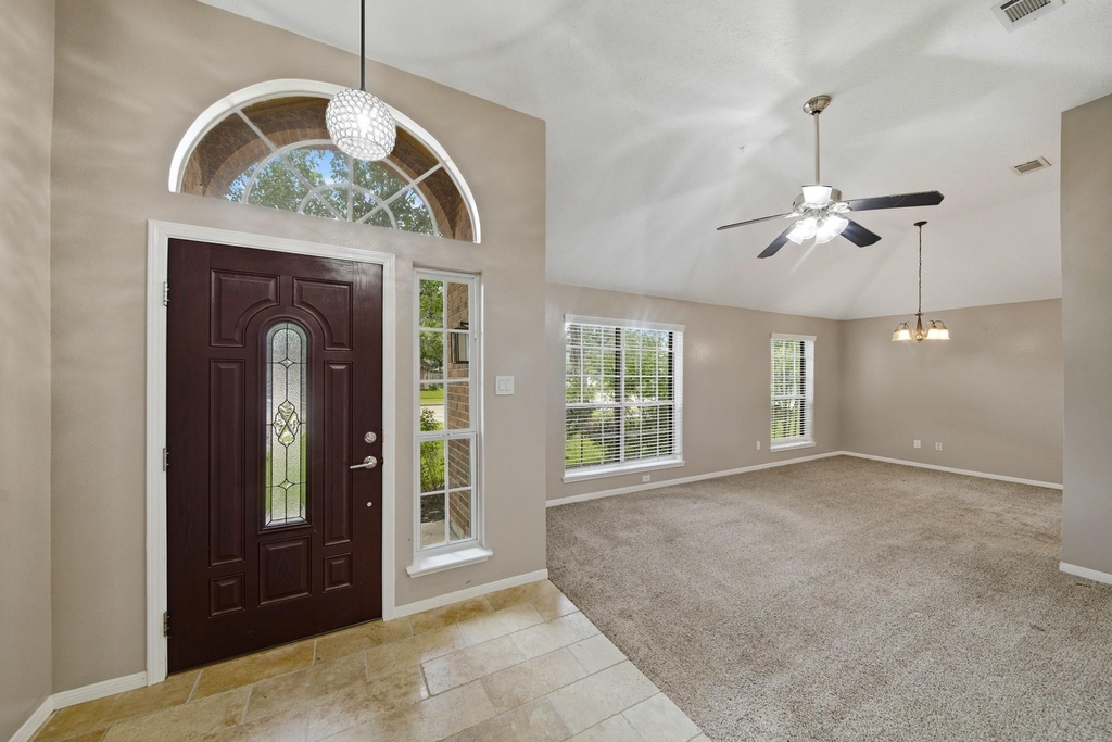 2004 Landing Boulevard - Photo 7
