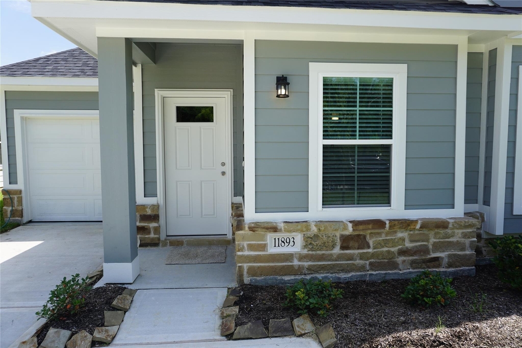 11893 East Gate Drive - Photo 1