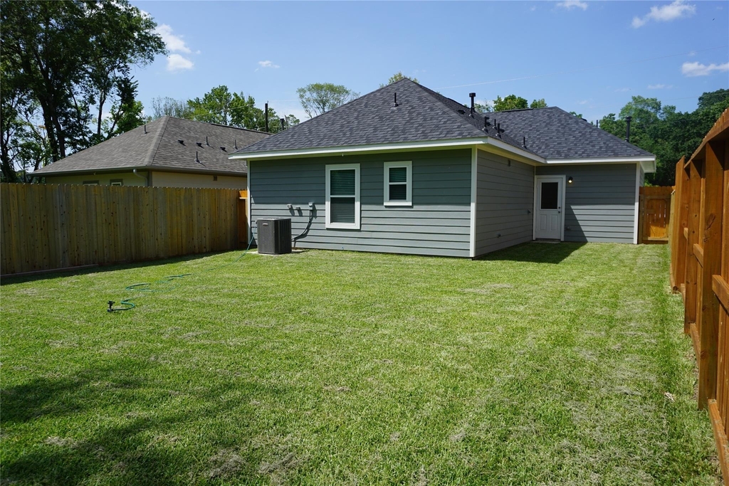 11893 East Gate Drive - Photo 21