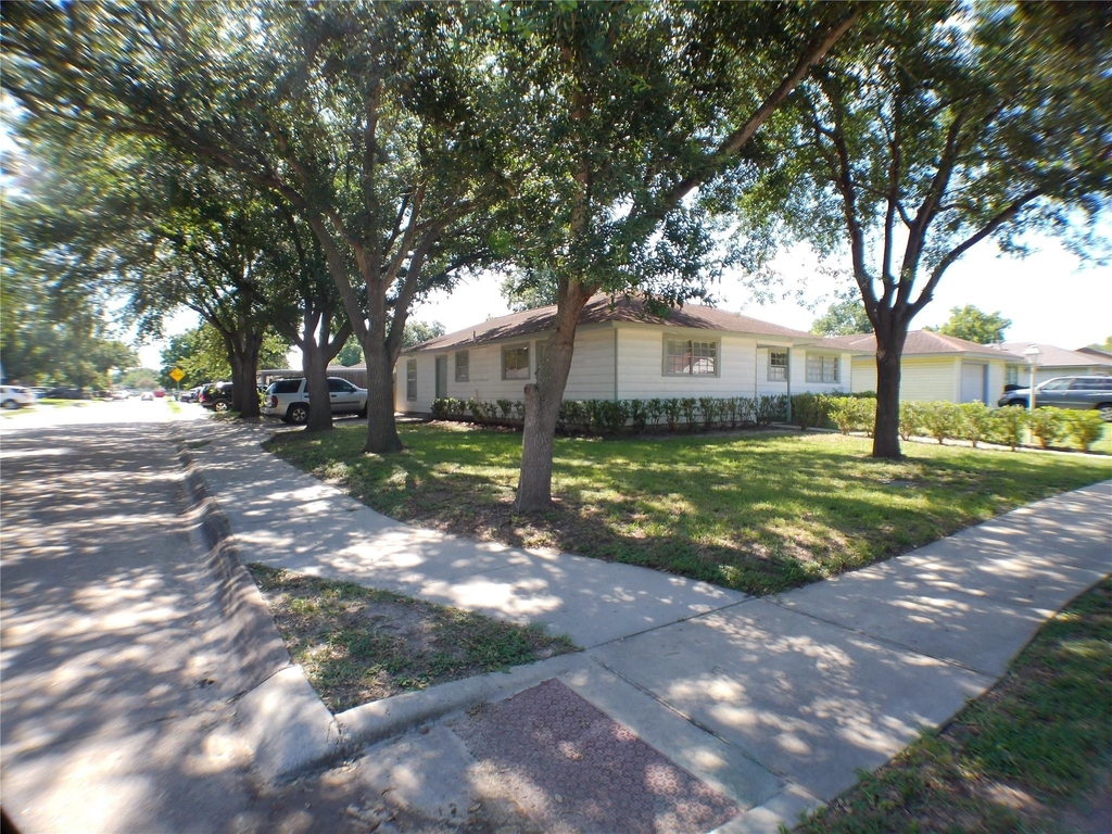 1301 Glenmore Drive - Photo 0