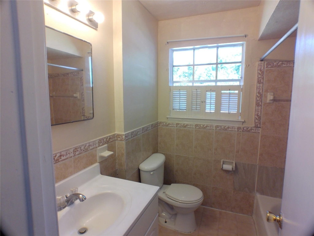 1301 Glenmore Drive - Photo 13