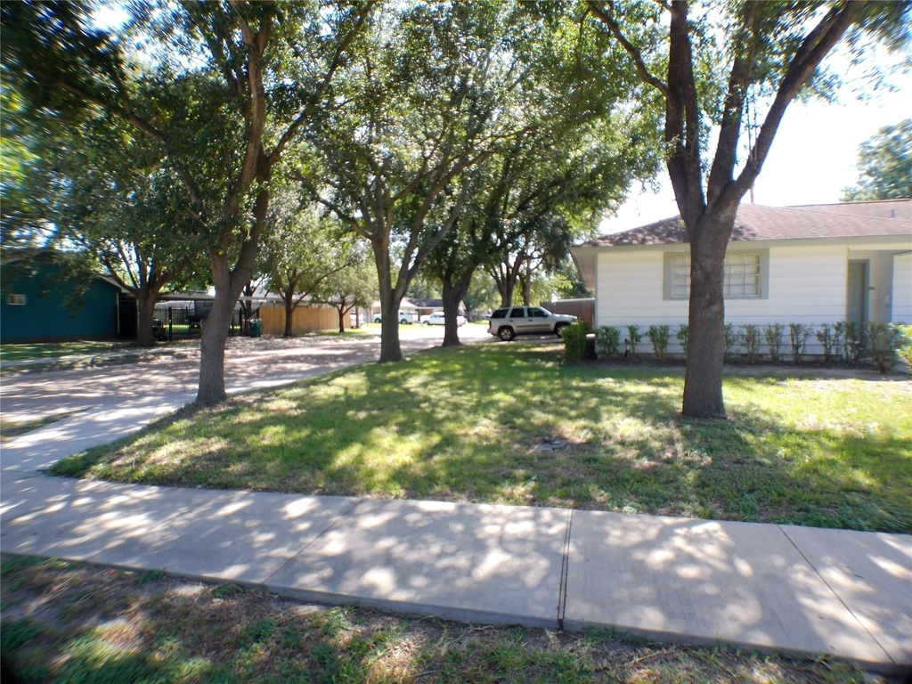 1301 Glenmore Drive - Photo 28