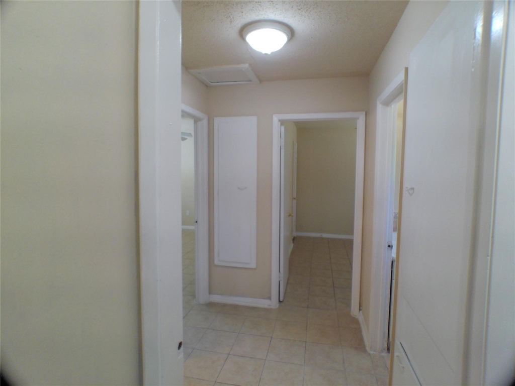 1301 Glenmore Drive - Photo 21