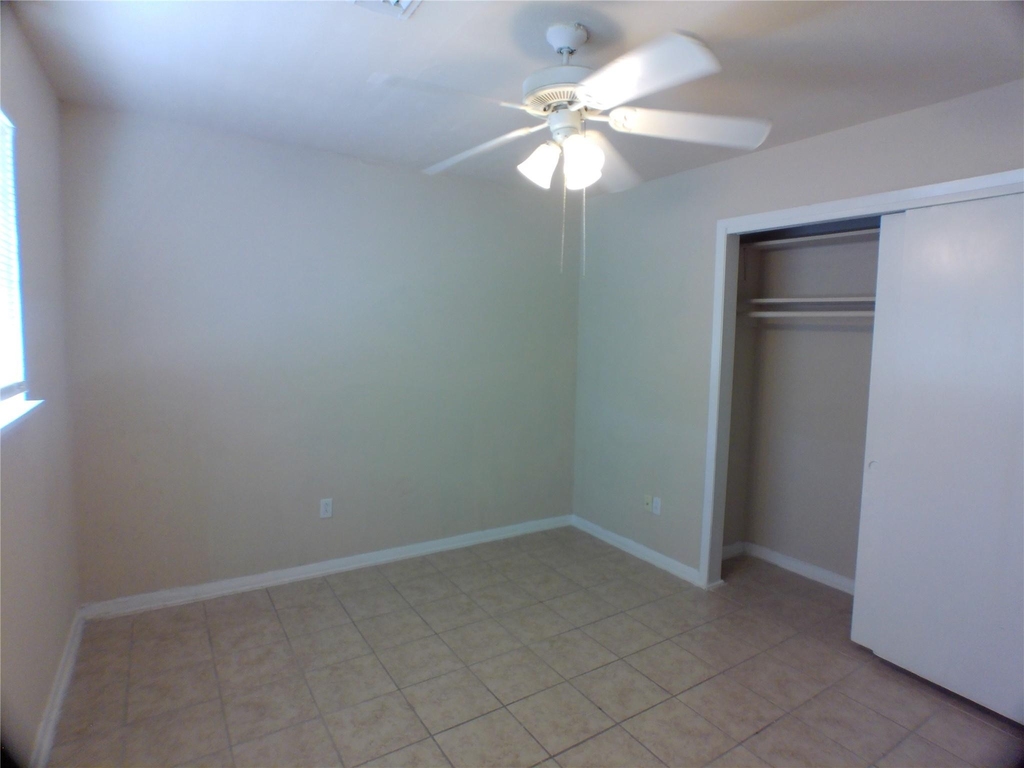 1301 Glenmore Drive - Photo 14