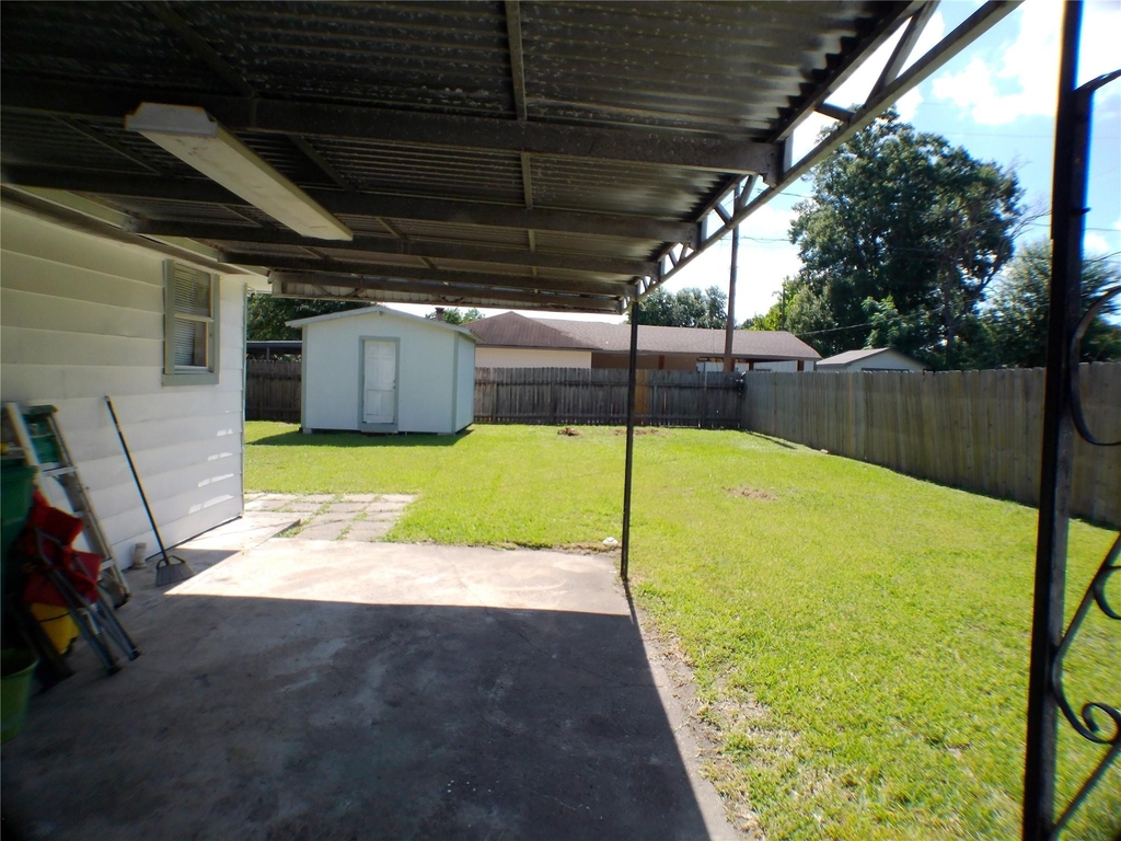 1301 Glenmore Drive - Photo 29