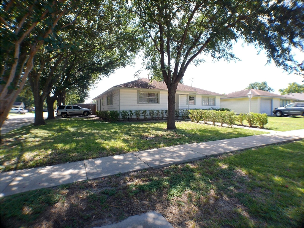 1301 Glenmore Drive - Photo 26