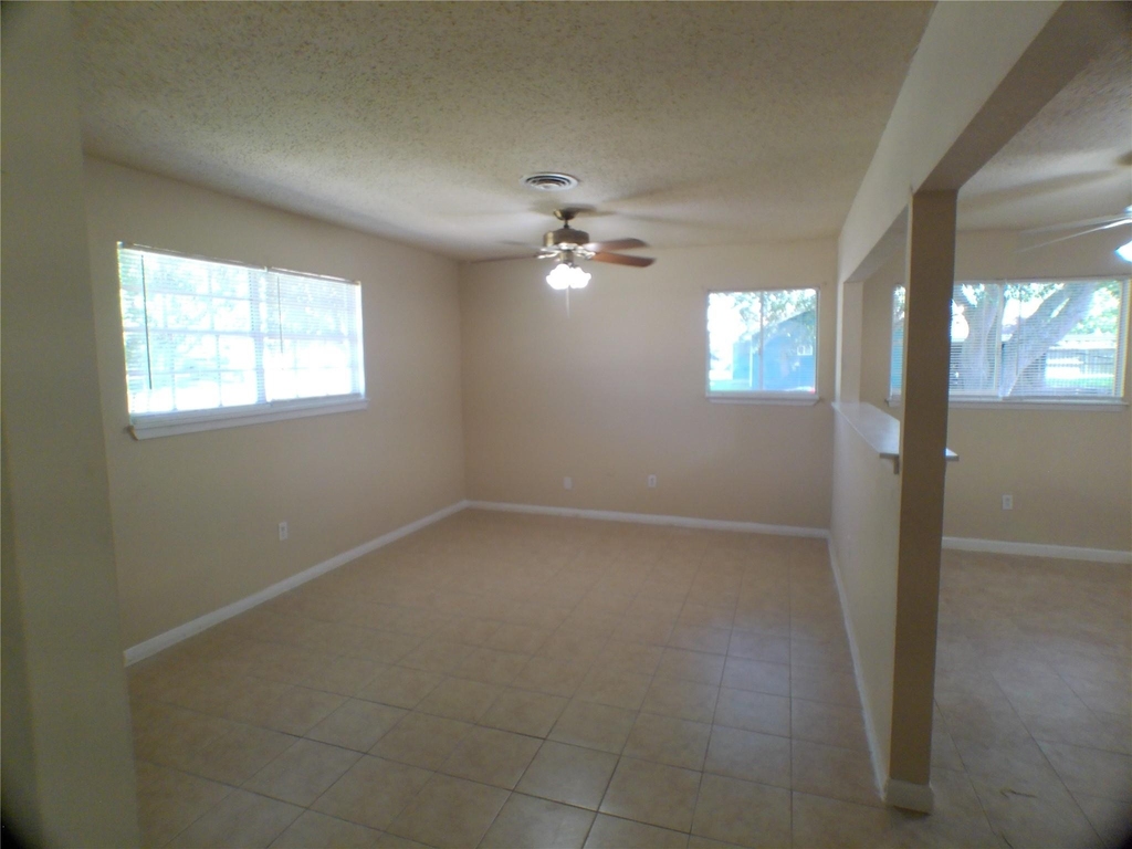 1301 Glenmore Drive - Photo 8