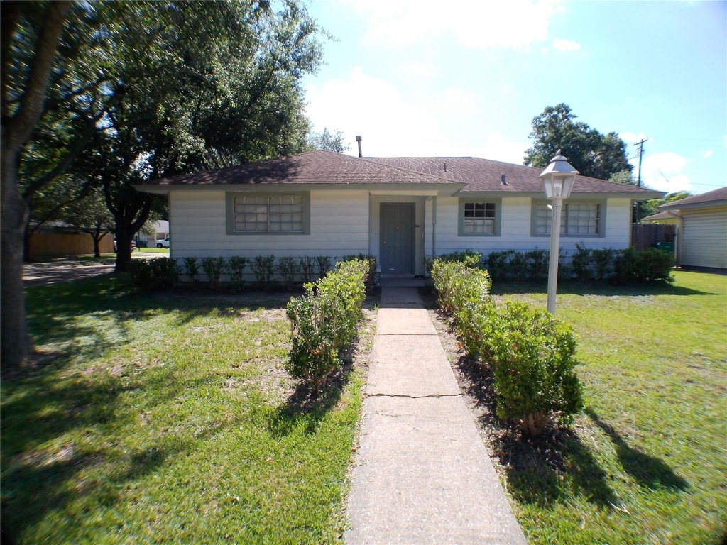 1301 Glenmore Drive - Photo 33