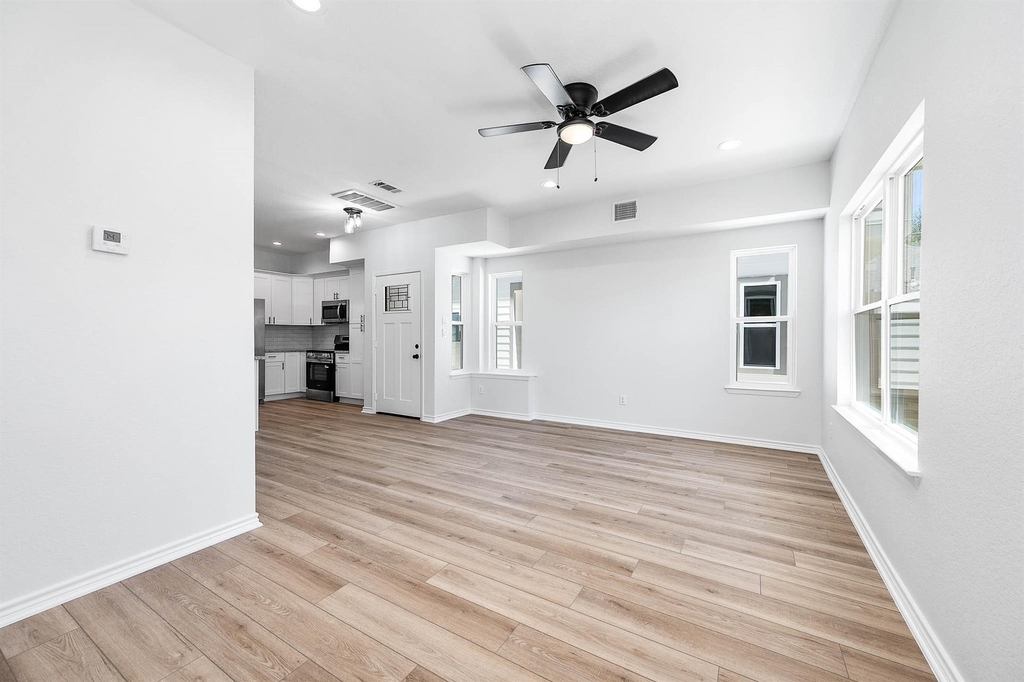2018 Hampton Street - Photo 13