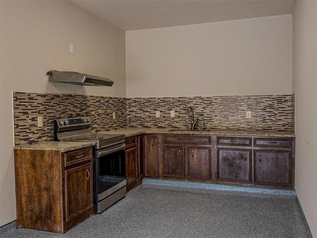 2246 Oakleaf Trail Lane - Photo 18