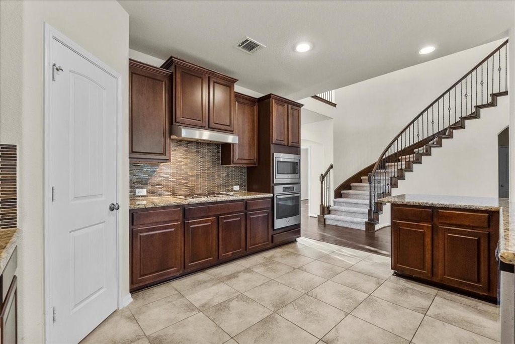 2246 Oakleaf Trail Lane - Photo 20