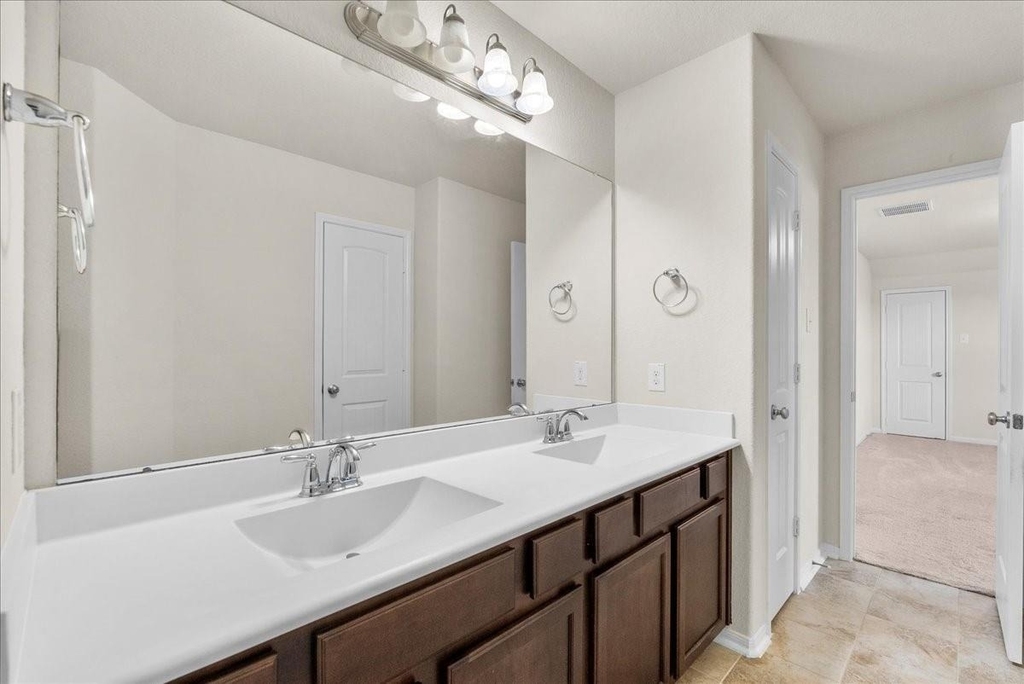2246 Oakleaf Trail Lane - Photo 32