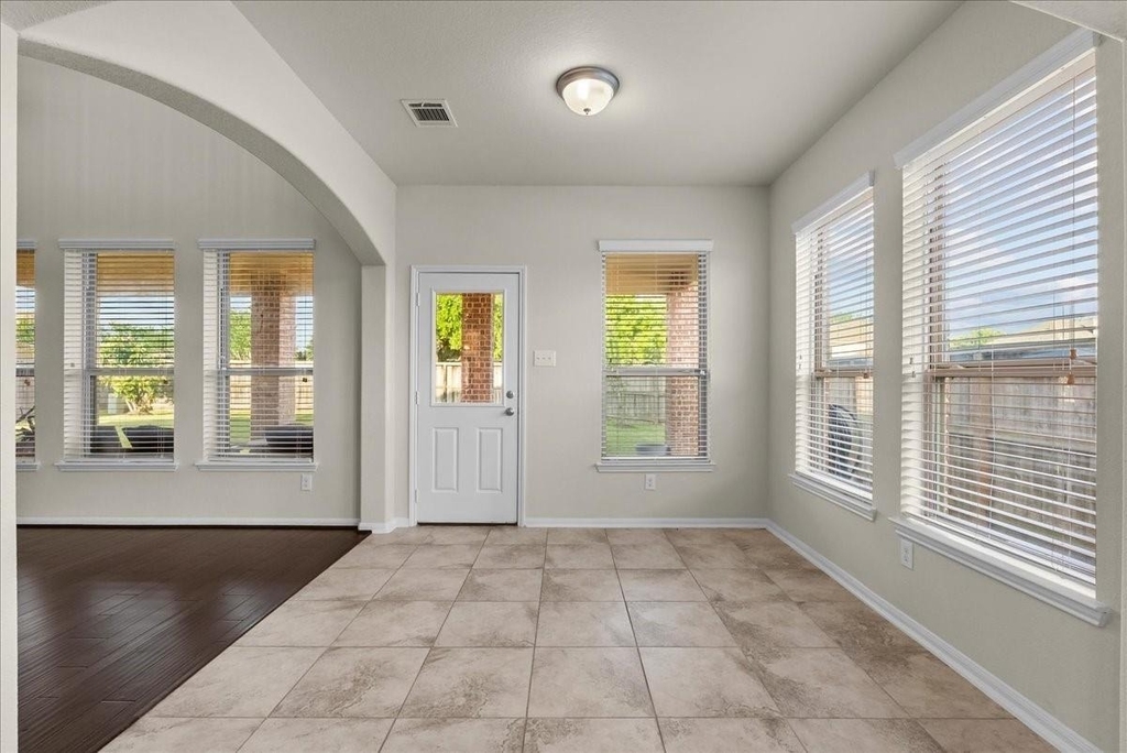 2246 Oakleaf Trail Lane - Photo 14