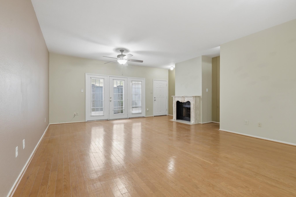 506 Wilcrest Drive - Photo 2
