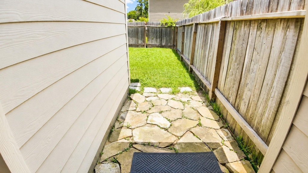 124 Camelot Place Court - Photo 26