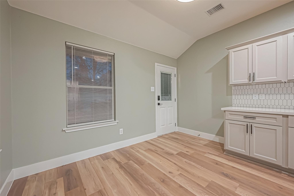 2 Garden Lodge Place - Photo 15
