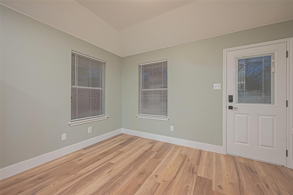 2 Garden Lodge Place - Photo 18
