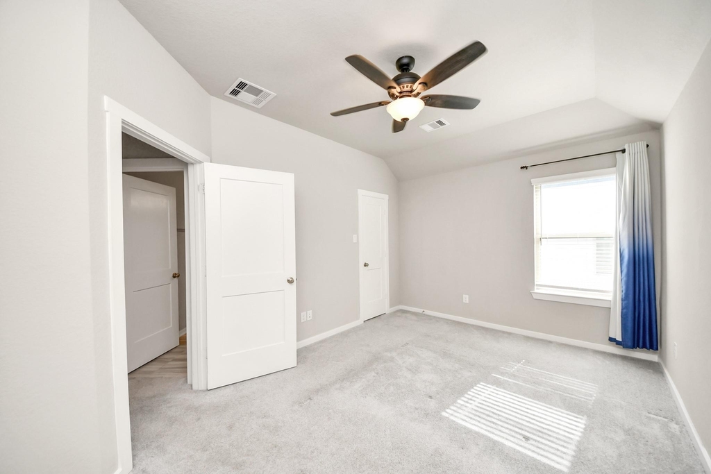 24754 Levante Drive - Photo 17