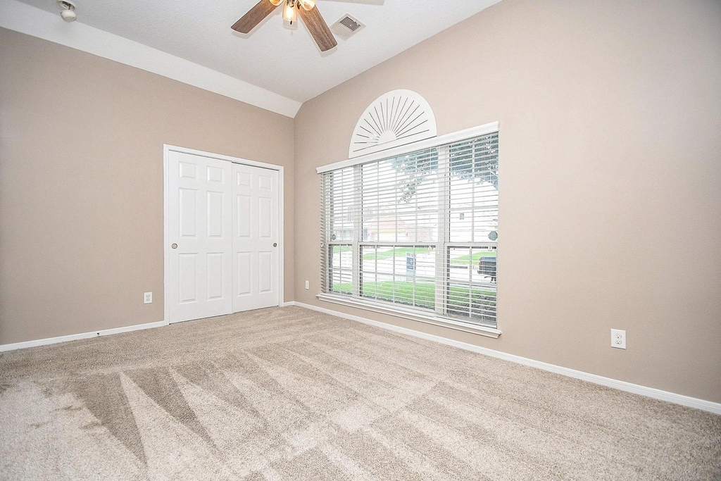 4915 Ibis Lake Court - Photo 6