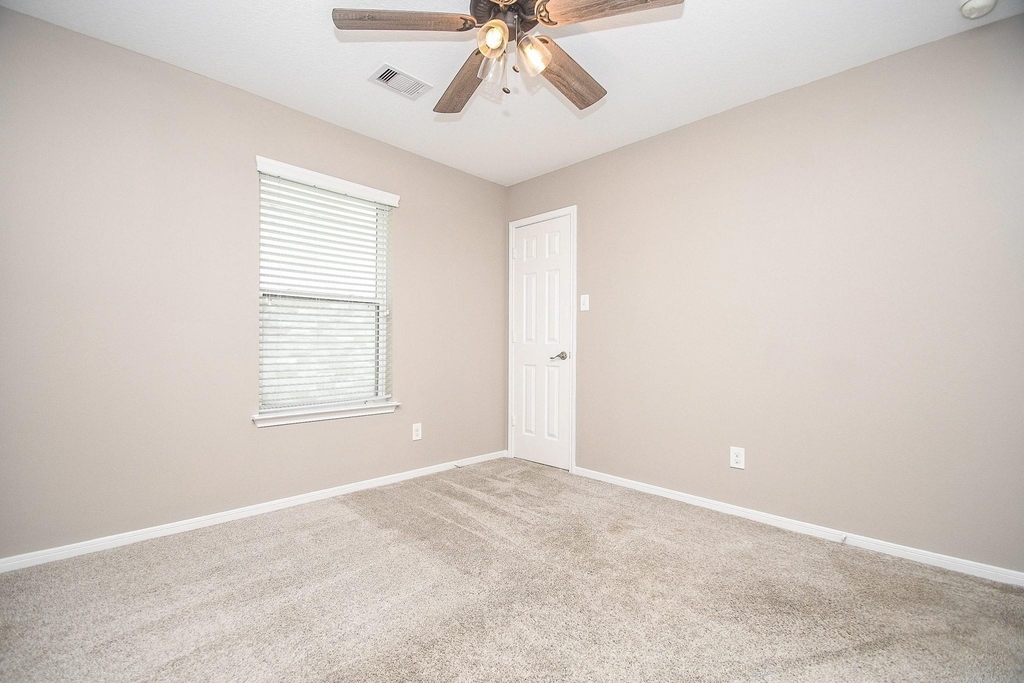 4915 Ibis Lake Court - Photo 15