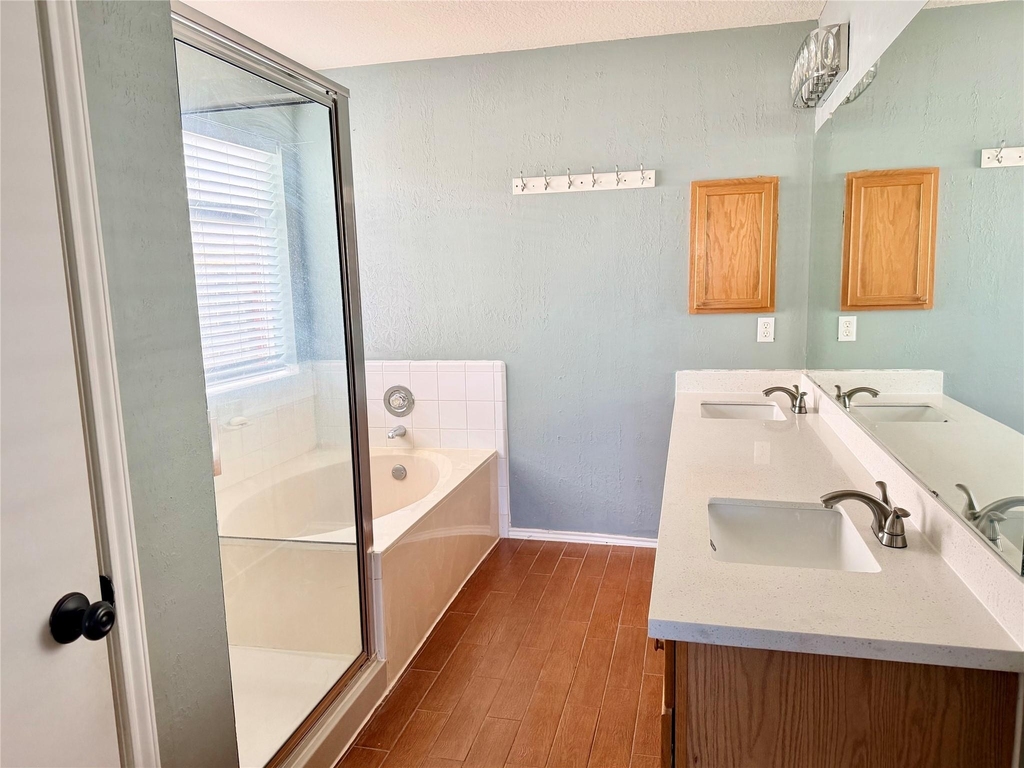23023 Canal Road - Photo 20