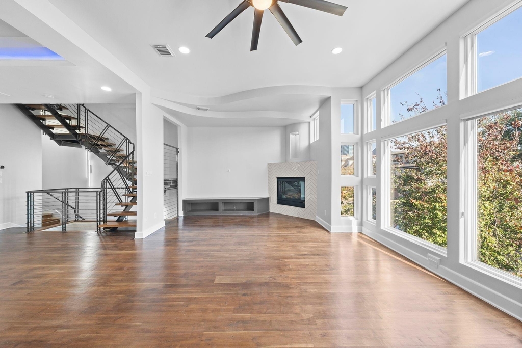 1822 Brun Street - Photo 2