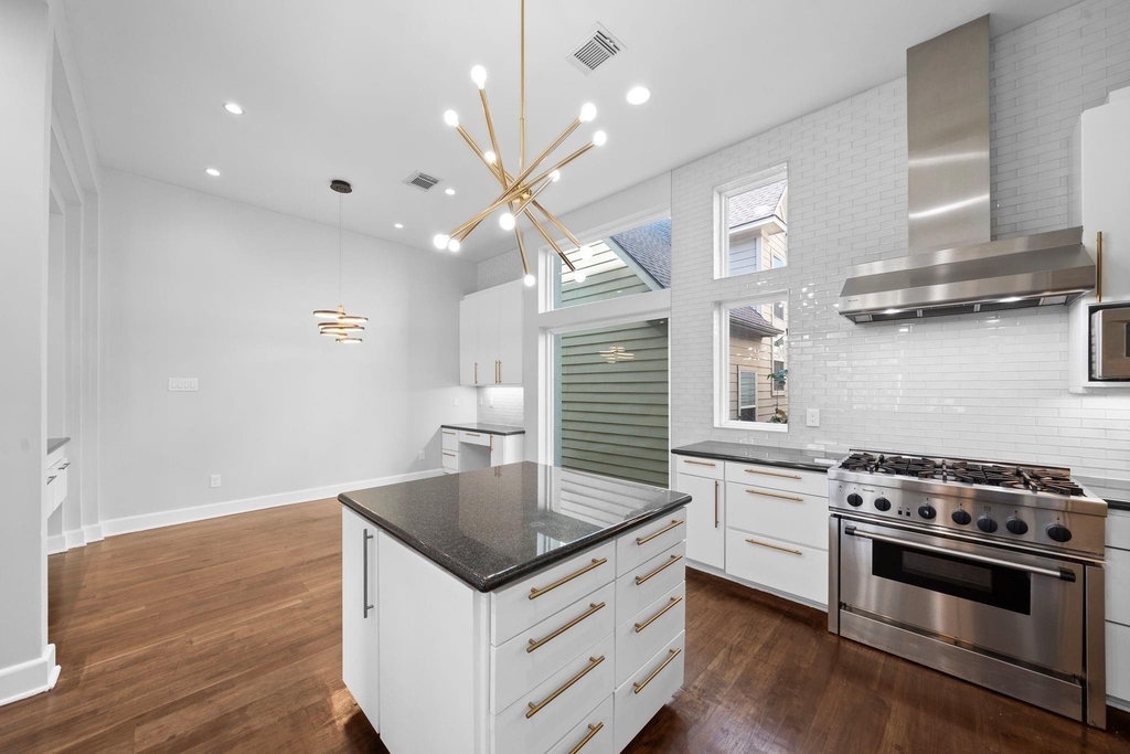 1822 Brun Street - Photo 8