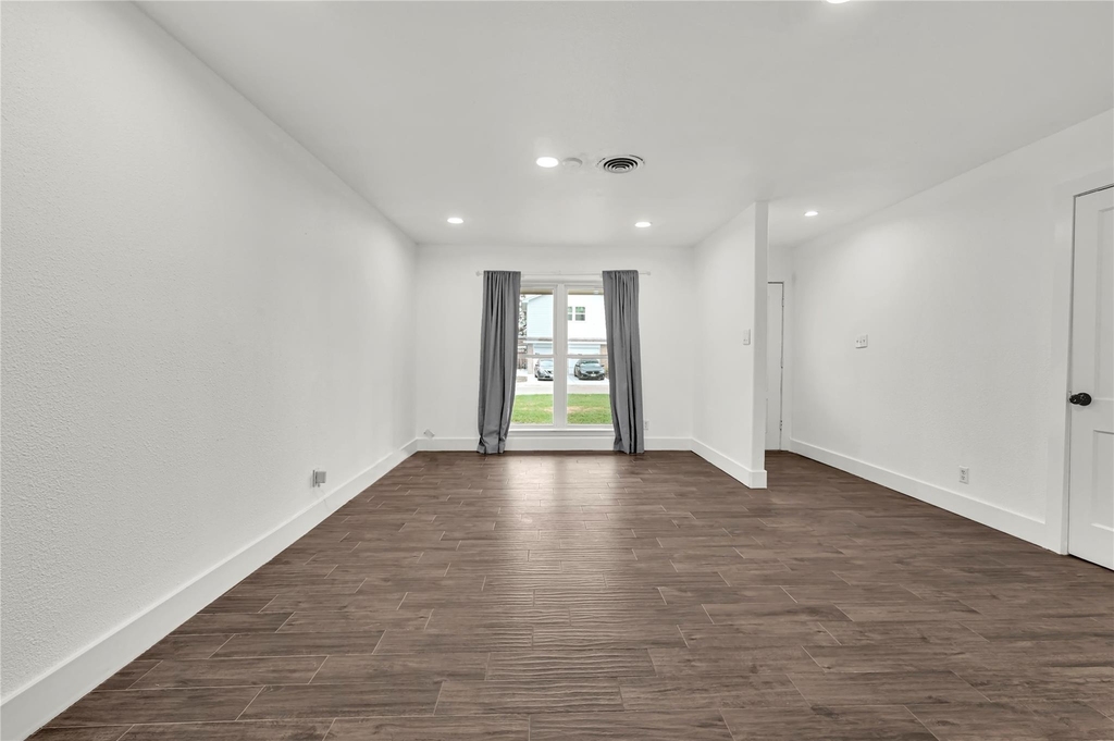 470 Beresford Street - Photo 8