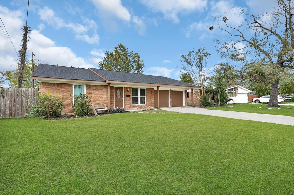 470 Beresford Street - Photo 1