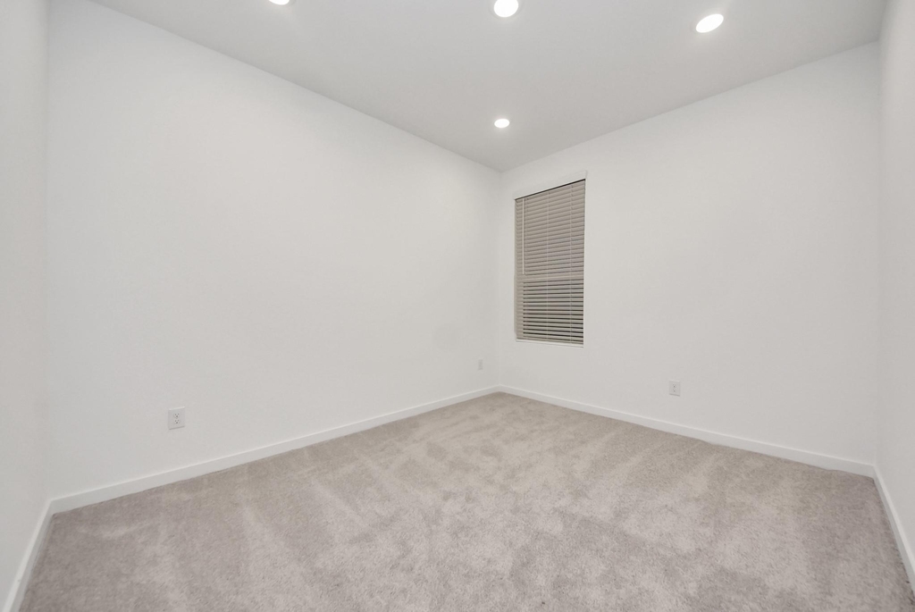 904 Capracotta Drive - Photo 7