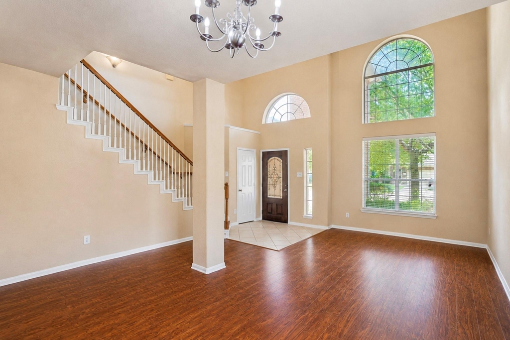 5219 Heatherdawn Court - Photo 3