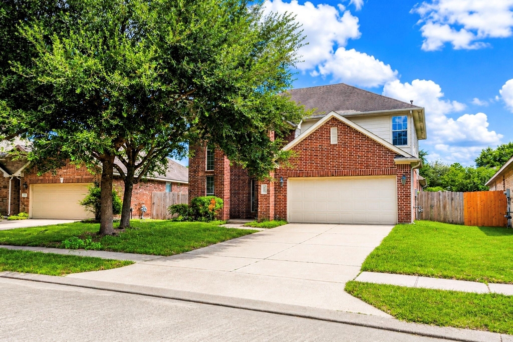 5219 Heatherdawn Court - Photo 0