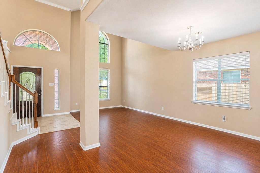 5219 Heatherdawn Court - Photo 4