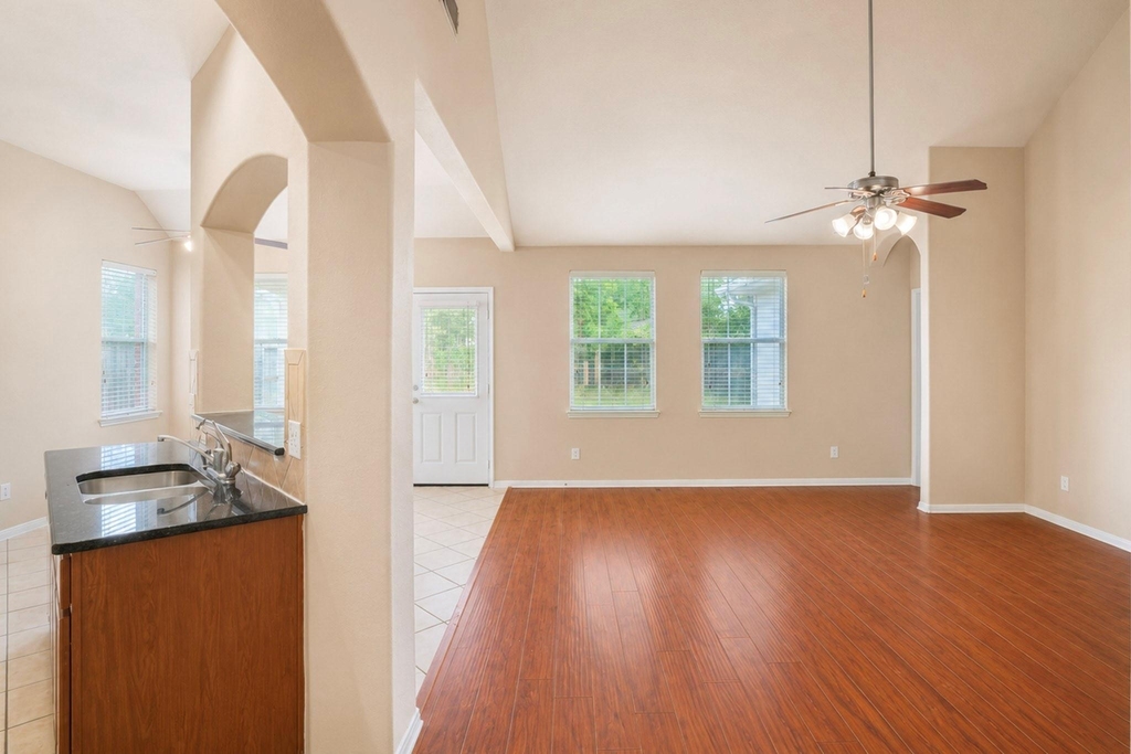 5219 Heatherdawn Court - Photo 8