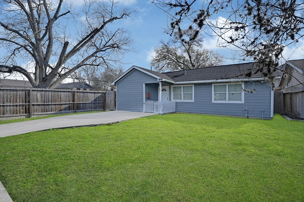 6705 Sherwood Drive - Photo 13