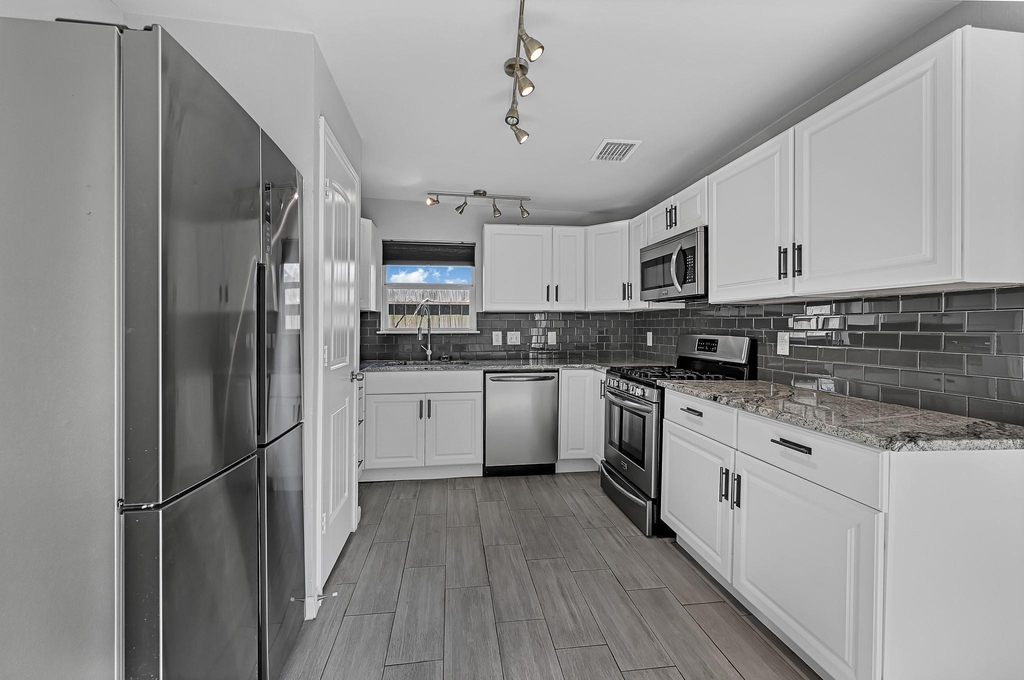 6705 Sherwood Drive - Photo 1