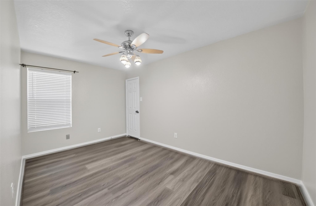 15506 Fir Woods Lane - Photo 16