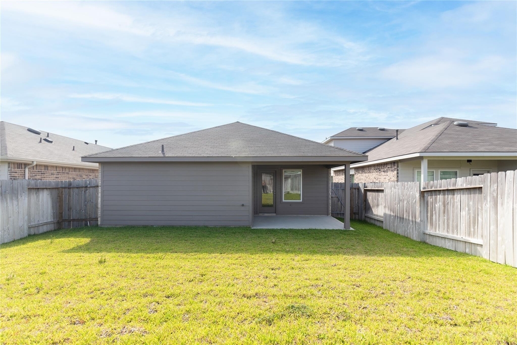 24330 Saddlestone Green Drive - Photo 16
