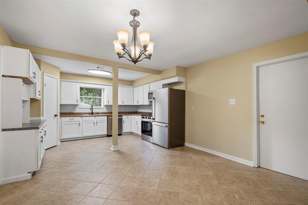 3622 Dawnwood Drive - Photo 3