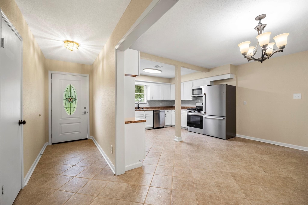3622 Dawnwood Drive - Photo 2