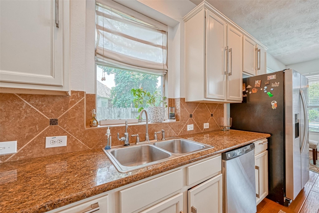 26 Pomerelle Place - Photo 16
