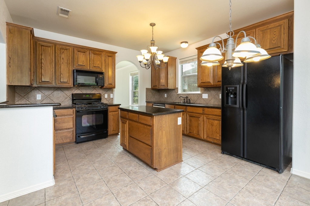18611 Polo Meadow Drive - Photo 9
