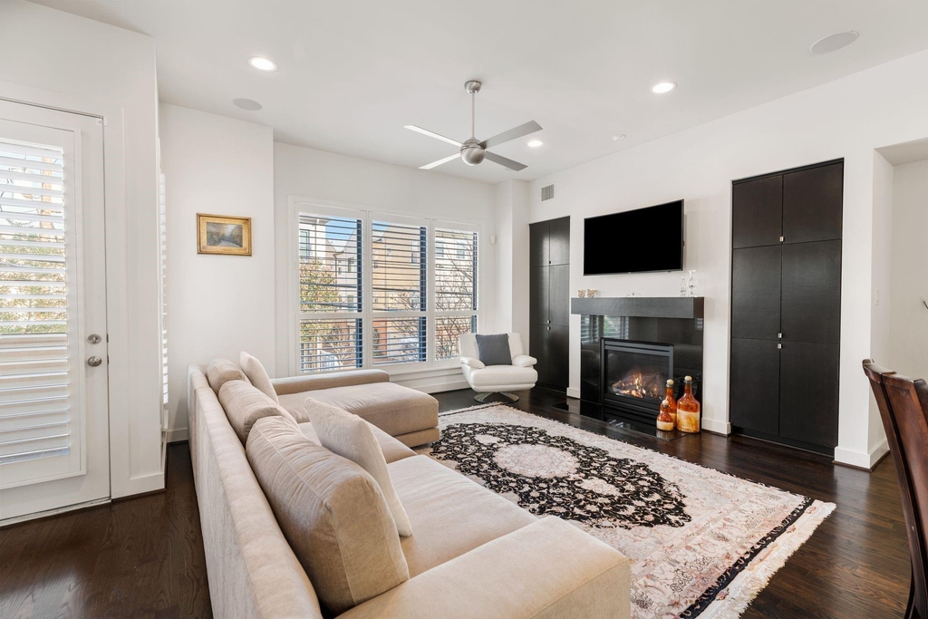 5911 Rose Street - Photo 11