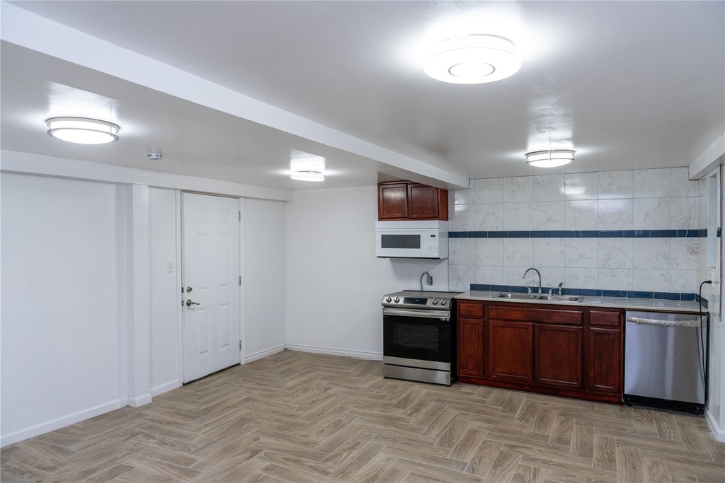 3245 W Highway 6 - Photo 20