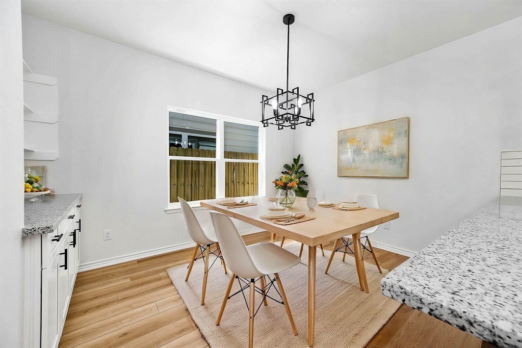 2018 Hampton Street - Photo 3